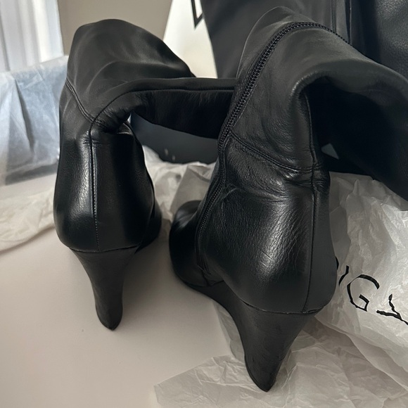 Via Spiga Black Leather Knee-High Boots - Picture 8 of 16